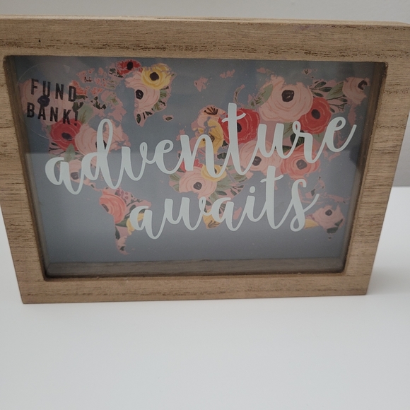 Adventure Funds Wooden Box - Picture 5 of 8